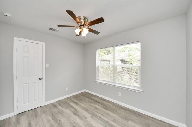 4842 Larkspur Street, Houston, TX 77033