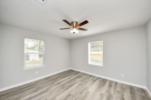 4842 Larkspur Street, Houston, TX 77033