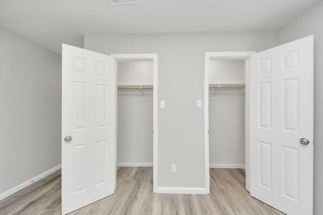 4842 Larkspur Street, Houston, TX 77033