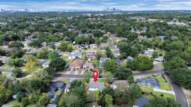 4842 Larkspur Street, Houston, TX 77033