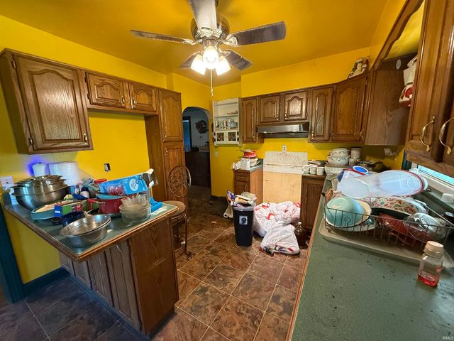 6402 N Folsomville Road, Boonville, IN 47601