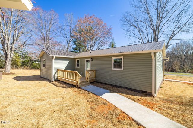 129 Redwood Road, Eden, NC 27288