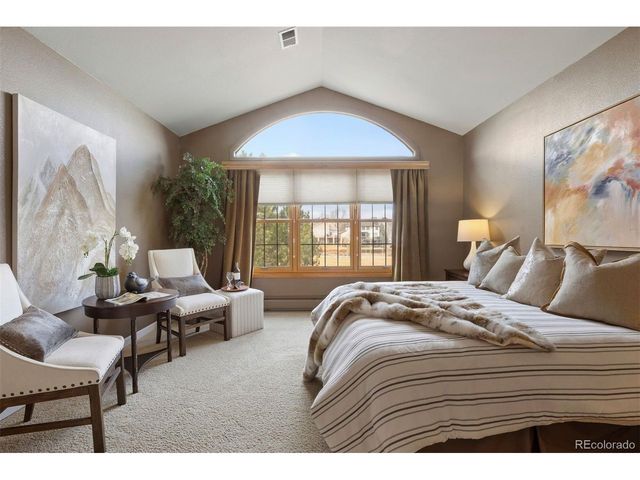 10 Roder Gate Ln, Castle Pines, CO 80108