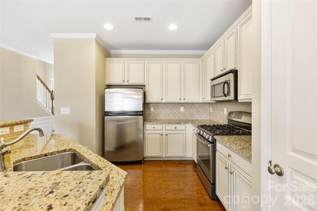 3204 Kemptown Square, Waxhaw, NC 28173