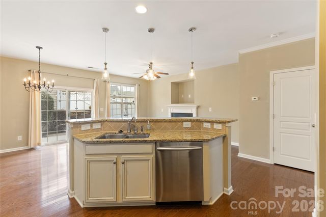 3204 Kemptown Square, Waxhaw, NC 28173