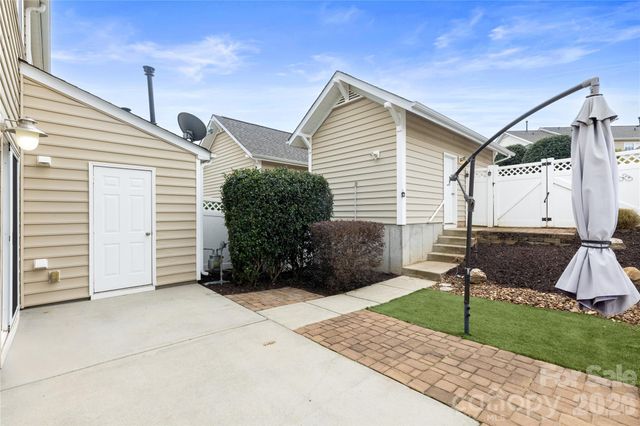 3204 Kemptown Square, Waxhaw, NC 28173