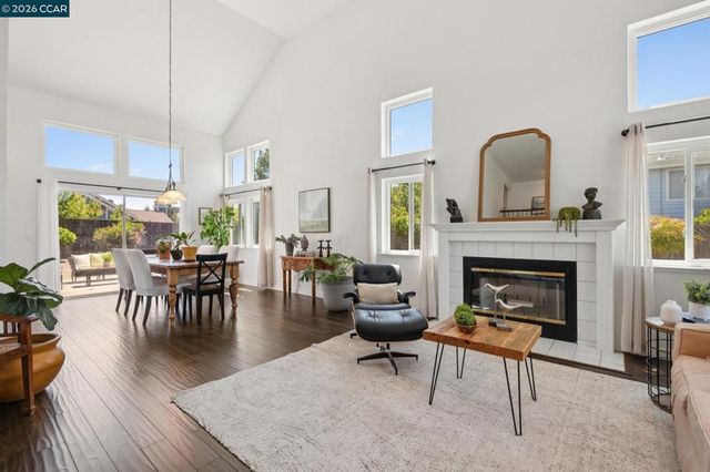 2724 De La Briandais Ct, Pinole, CA 94564