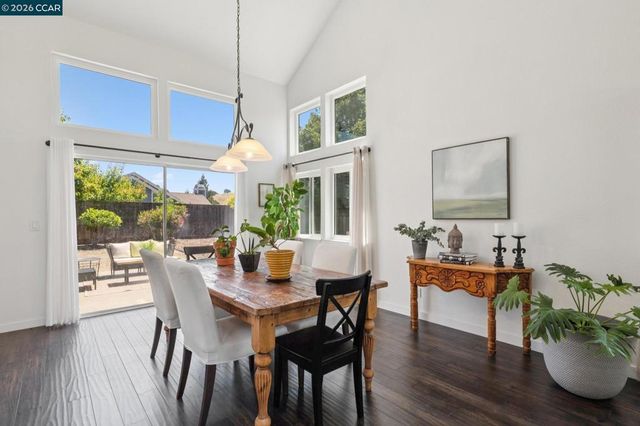 2724 De La Briandais Ct, Pinole, CA 94564