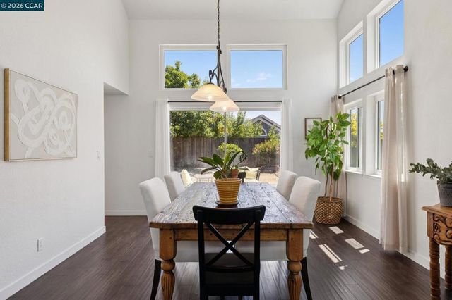 2724 De La Briandais Ct, Pinole, CA 94564