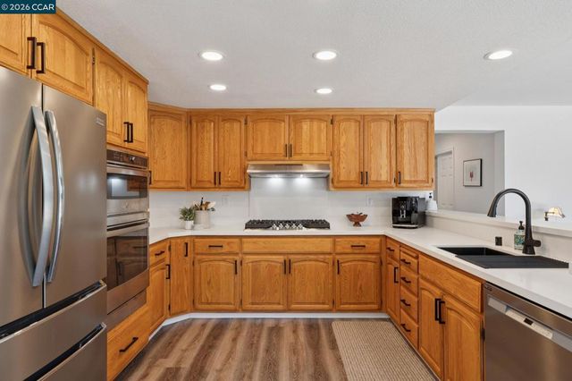 2724 De La Briandais Ct, Pinole, CA 94564