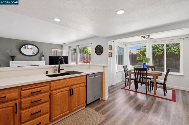 2724 De La Briandais Ct, Pinole, CA 94564