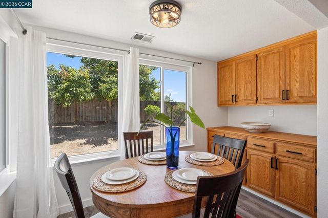 2724 De La Briandais Ct, Pinole, CA 94564