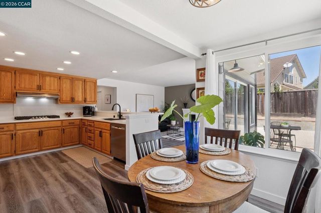 2724 De La Briandais Ct, Pinole, CA 94564