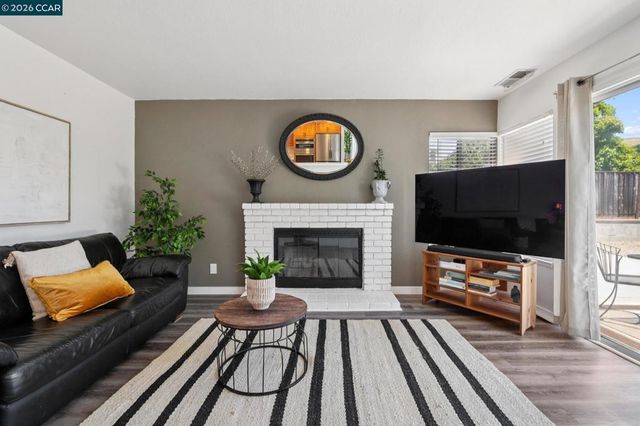 2724 De La Briandais Ct, Pinole, CA 94564