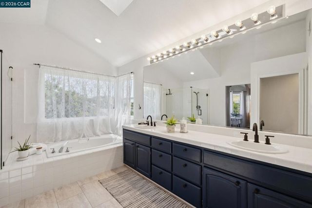 2724 De La Briandais Ct, Pinole, CA 94564