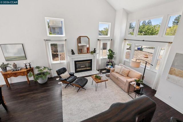 2724 De La Briandais Ct, Pinole, CA 94564