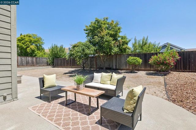 2724 De La Briandais Ct, Pinole, CA 94564