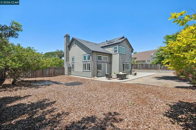 2724 De La Briandais Ct, Pinole, CA 94564