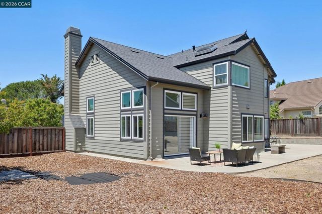 2724 De La Briandais Ct, Pinole, CA 94564
