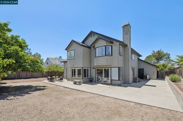 2724 De La Briandais Ct, Pinole, CA 94564