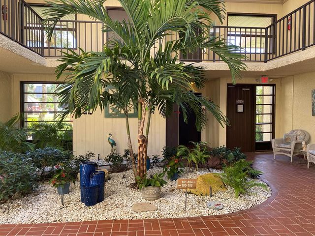 1800 SE Saint Lucie Boulevard 5-203, Stuart, FL 34996