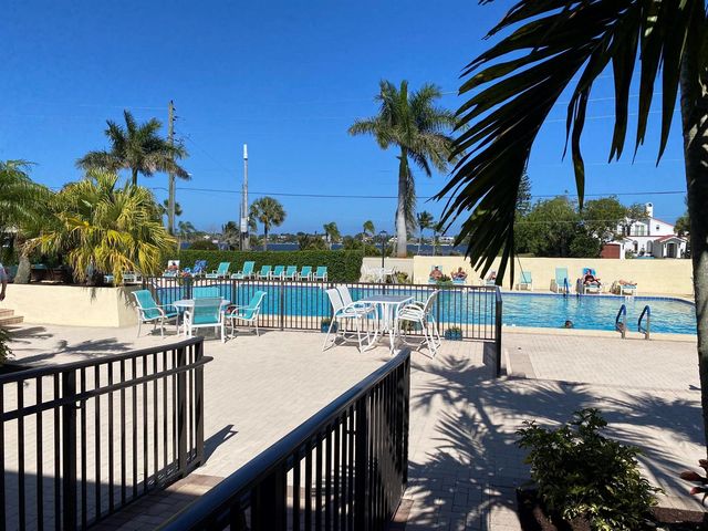 1800 SE Saint Lucie Boulevard 5-203, Stuart, FL 34996