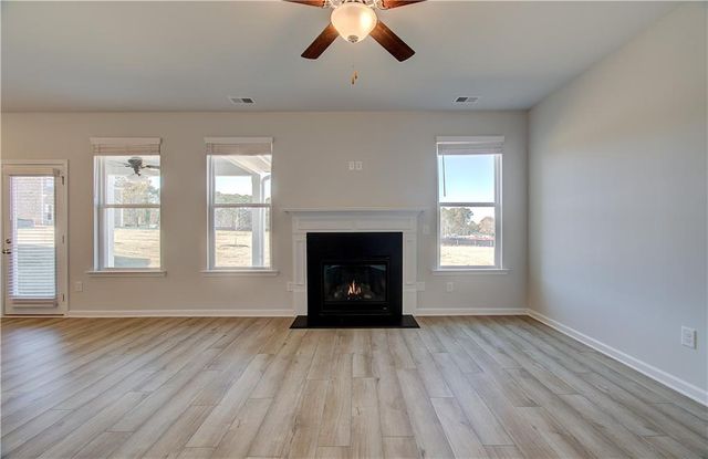 208 Chiswick Loop, Stockbridge, GA 30281