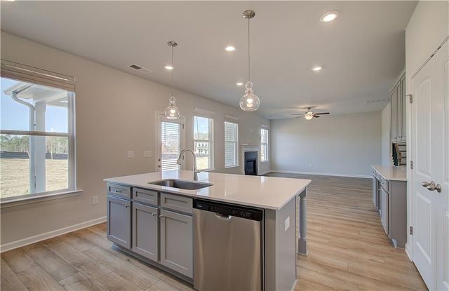 208 Chiswick Loop, Stockbridge, GA 30281