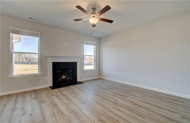 208 Chiswick Loop, Stockbridge, GA 30281