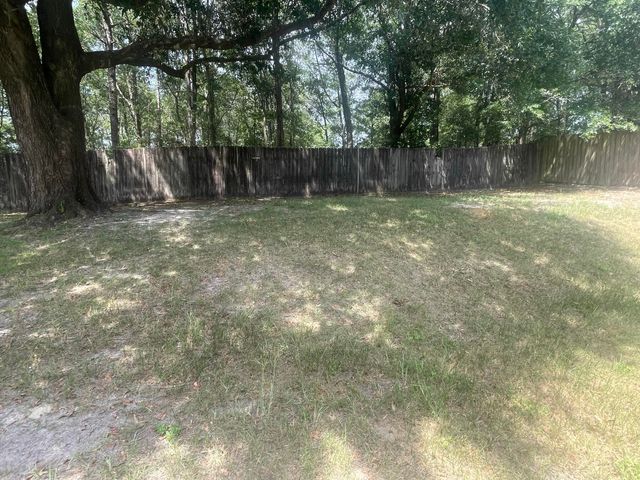 212 Lustan Drive, Crestview, FL 32536
