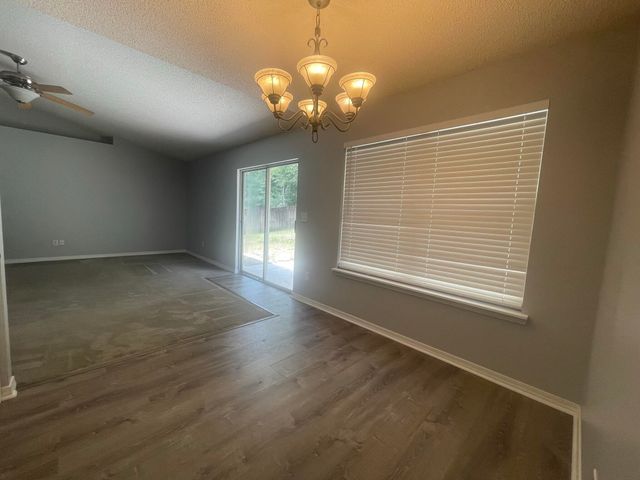 212 Lustan Drive, Crestview, FL 32536