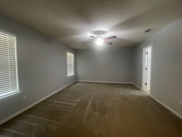 212 Lustan Drive, Crestview, FL 32536