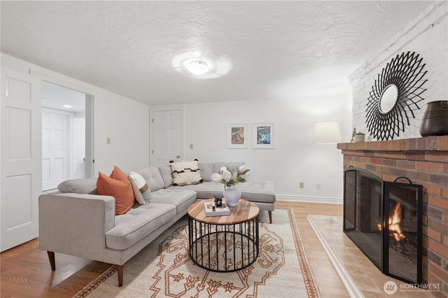 7550 21st Avenue NE, Seattle, WA 98115