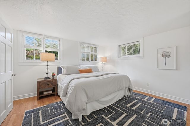 7550 21st Avenue NE, Seattle, WA 98115