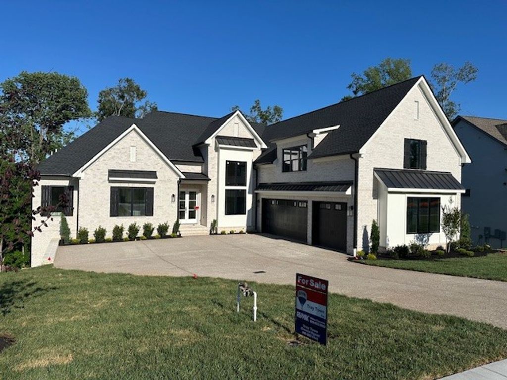 342 Raintree Dr, Hendersonville, TN 37075