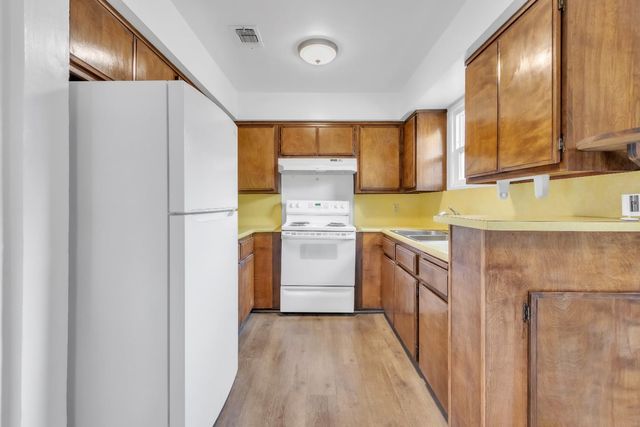 993 Blair St, Hood, CA 95639