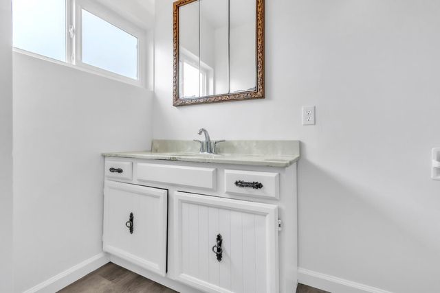 993 Blair St, Hood, CA 95639