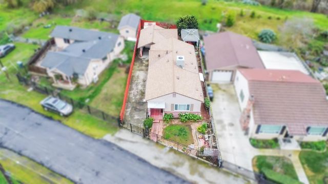 993 Blair St, Hood, CA 95639