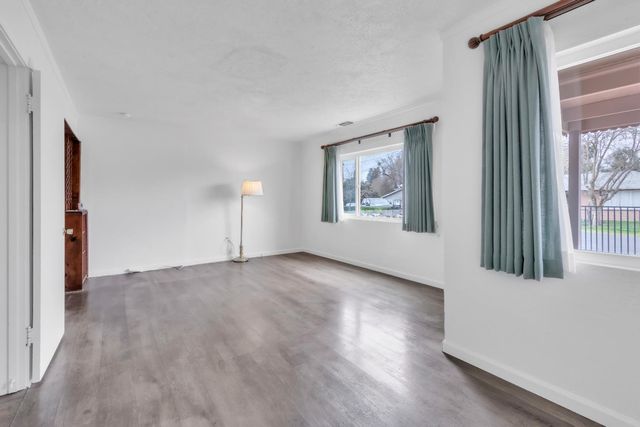 993 Blair St, Hood, CA 95639