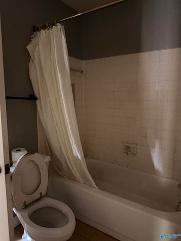 2009 Greenwood Place SW, Huntsville, AL 35802