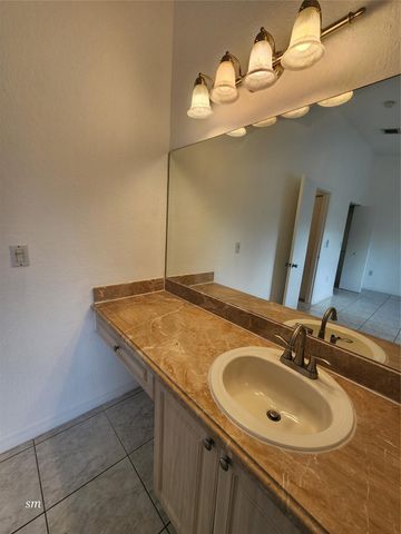 119 Hidden Court Road, Hollywood, FL 33023