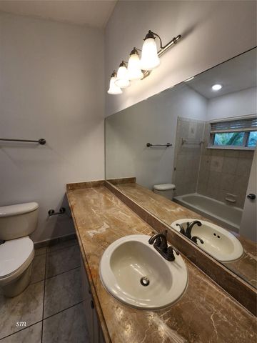 119 Hidden Court Road, Hollywood, FL 33023