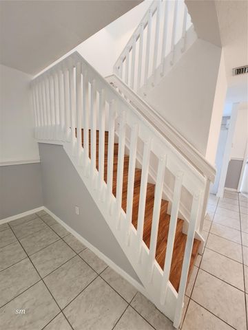 119 Hidden Court Road, Hollywood, FL 33023