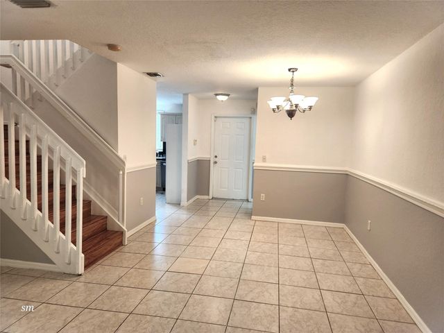 119 Hidden Court Road, Hollywood, FL 33023