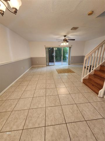 119 Hidden Court Road, Hollywood, FL 33023