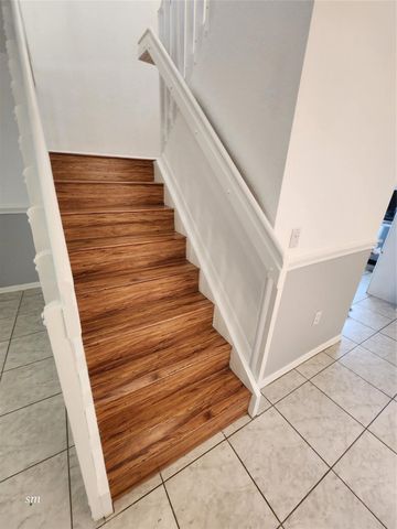 119 Hidden Court Road, Hollywood, FL 33023