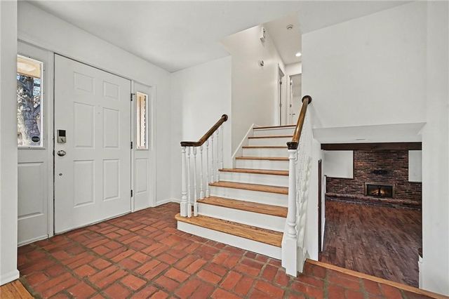 8317 NW Overland Drive, Kansas City, MO 64151