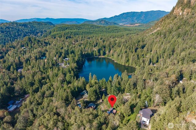 37635 West Lake Walker Drive SE, Enumclaw, WA 98022