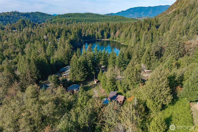 37635 West Lake Walker Drive SE, Enumclaw, WA 98022