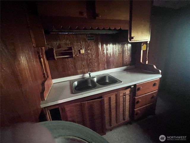 37635 West Lake Walker Drive SE, Enumclaw, WA 98022